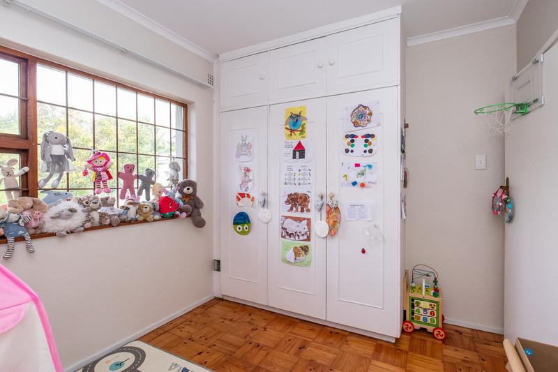 To Let 3 Bedroom Property for Rent in Meadowridge Western Cape